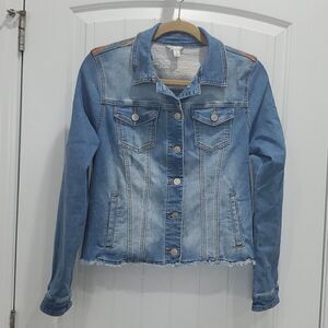 Cato Womans Saddle Blanket Detail, Raw Hen Crop Denim Jacket Size Small